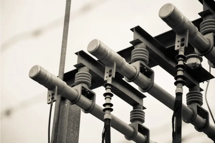 Zoom de un aparato gestor de electricidad